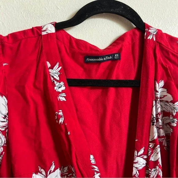 Abercrombie & Fitch Wrap Front Skort Red Floral Romper Sz XS - Picture 3 of 4